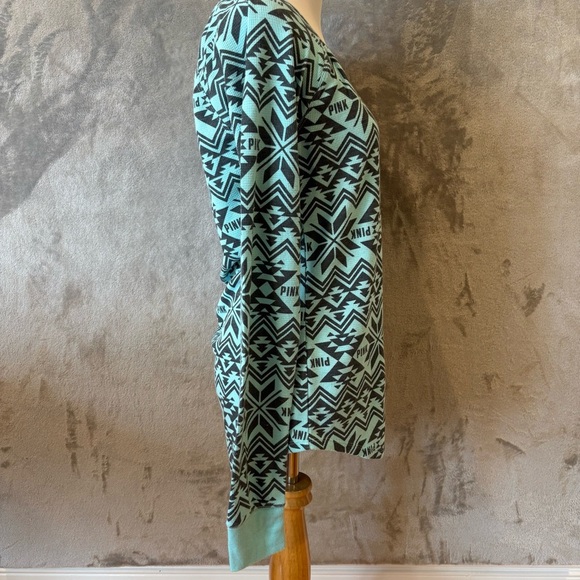 Victoria's Secret PINK Aztec Festive Holiday Sleep Long Sleeve Tee Wmn’s Sz L - Picture 3 of 10